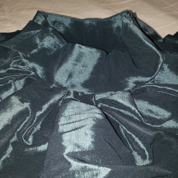 Hunter Green Calf Skirt [Forever 21 Iris] [Size M] - Picture 5 of 7